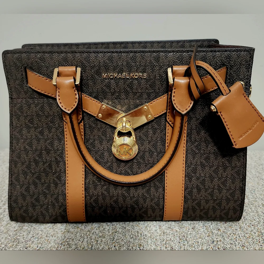 Michael Kors Purse and wallet - Picture 1 of 5